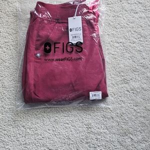 FIGS CRANBERRY SCRUB PANTS